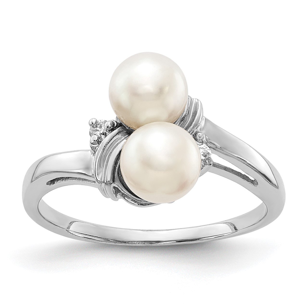 14k White Gold 5.5mm FW Cultured Pearl AA Diamond ring